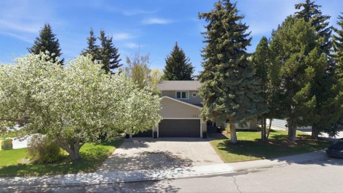 111 Lake Mead Place Se, Calgary, AB - Outdoor
