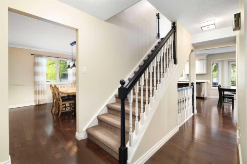 111 Lake Mead Place Se, Calgary, AB - Indoor Photo Showing Other Room