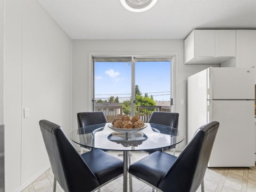847 Raynard Crescent Se, Calgary, AB 