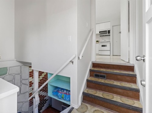 847 Raynard Crescent Se, Calgary, AB 