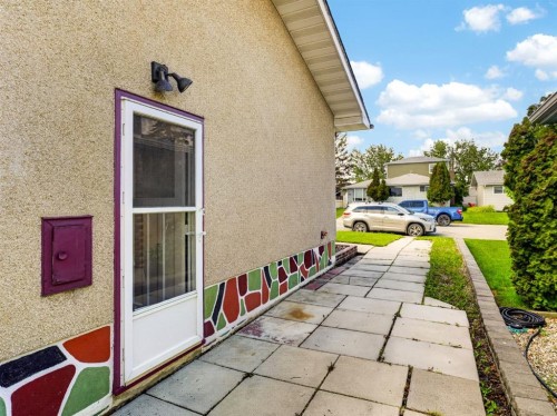 847 Raynard Crescent Se, Calgary, AB 
