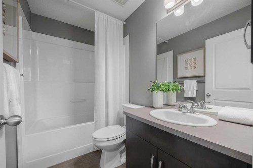 5 Marquis Common Se, Calgary, AB 
