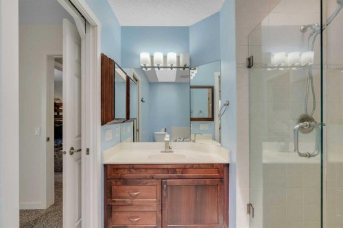 28 Cranwell Crescent Se, Calgary, AB 