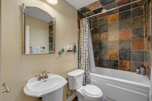 28 Cranwell Crescent Se, Calgary, AB 