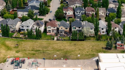 28 Cranwell Crescent Se, Calgary, AB 
