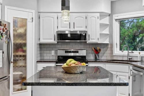 115 Woodpark Terrace Sw, Calgary, AB 