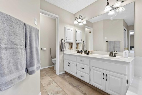 115 Woodpark Terrace Sw, Calgary, AB 