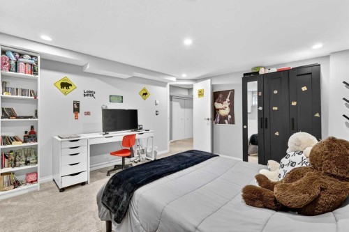 115 Woodpark Terrace Sw, Calgary, AB 