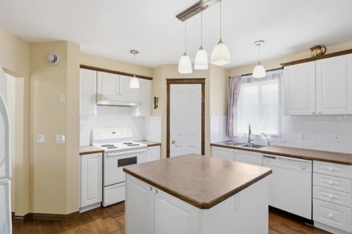 31 Sierra Road, Olds, AB 