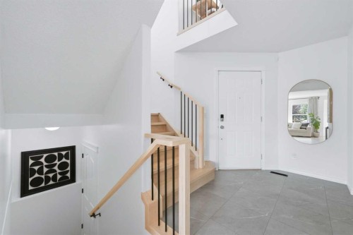 91 Bridleridge Crescent Sw, Calgary, AB - Indoor Photo Showing Other Room