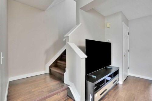 67 Somervale Drive Sw, Calgary, AB - Indoor Photo Showing Other Room