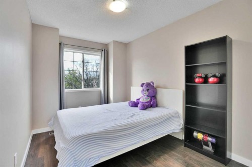 67 Somervale Drive Sw, Calgary, AB - Indoor Photo Showing Bedroom
