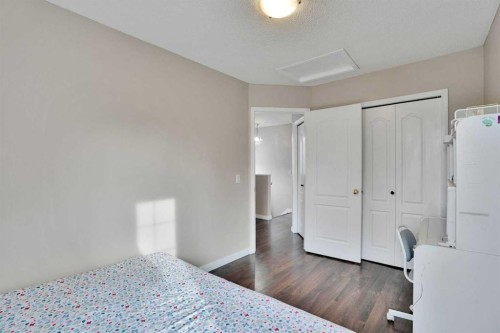 67 Somervale Drive Sw, Calgary, AB - Indoor Photo Showing Bedroom