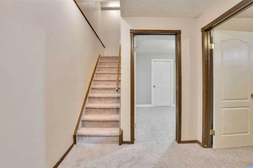 67 Somervale Drive Sw, Calgary, AB - Indoor Photo Showing Other Room