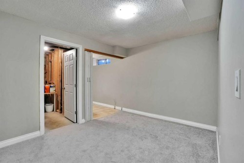67 Somervale Drive Sw, Calgary, AB - Indoor Photo Showing Other Room