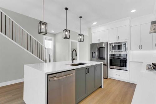 86 Magnolia Street Se, Calgary, AB 