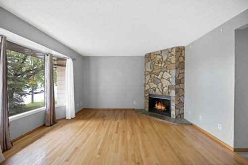 56 Templeridge Crescent Ne, Calgary, AB 