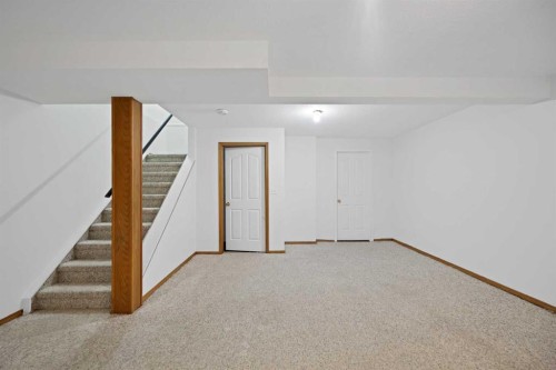 56 Templeridge Crescent Ne, Calgary, AB 