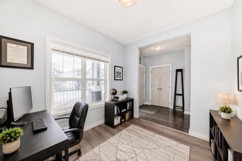 10 Reunion Grove Nw, Airdrie, AB - Indoor Photo Showing Office