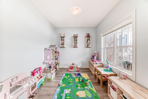 10 Reunion Grove Nw, Airdrie, AB - Indoor Photo Showing Other Room