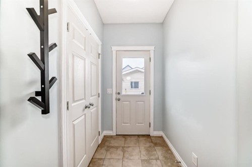 10 Reunion Grove Nw, Airdrie, AB - Indoor Photo Showing Other Room