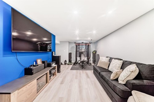 10 Reunion Grove Nw, Airdrie, AB - Indoor