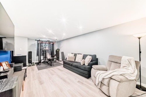 10 Reunion Grove Nw, Airdrie, AB - Indoor