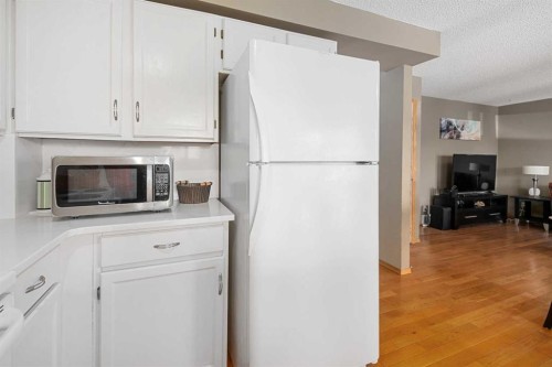 69 Applemont Place Se, Calgary, AB 
