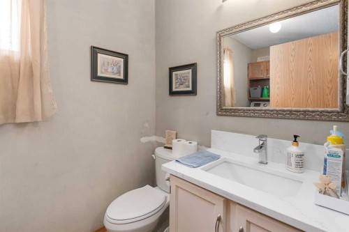 69 Applemont Place Se, Calgary, AB 