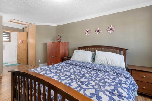 69 Applemont Place Se, Calgary, AB 