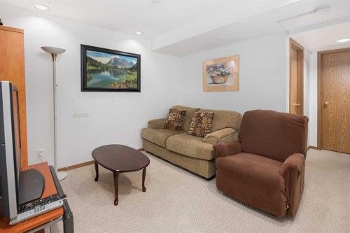 69 Applemont Place Se, Calgary, AB 