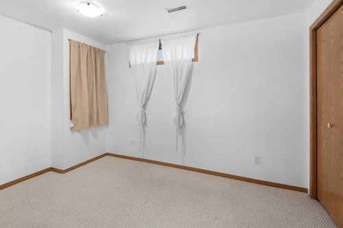 69 Applemont Place Se, Calgary, AB 
