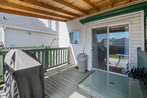 69 Applemont Place Se, Calgary, AB 