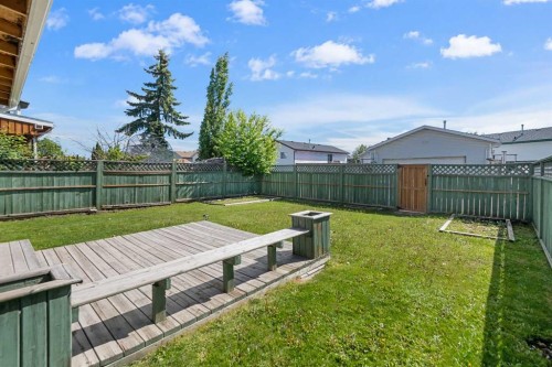69 Applemont Place Se, Calgary, AB 
