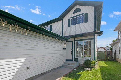 69 Applemont Place Se, Calgary, AB 