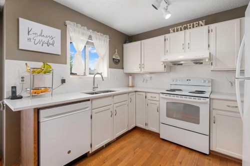 69 Applemont Place Se, Calgary, AB 