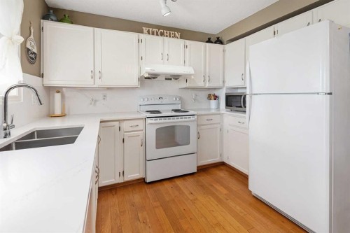 69 Applemont Place Se, Calgary, AB 