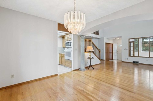 733 Edgebank Place Nw, Calgary, AB 