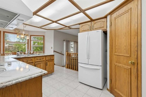 733 Edgebank Place Nw, Calgary, AB 