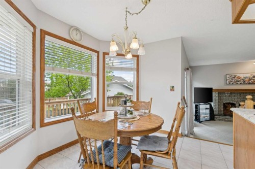 733 Edgebank Place Nw, Calgary, AB 