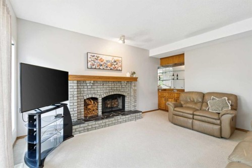 733 Edgebank Place Nw, Calgary, AB 