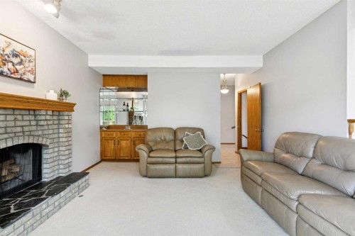 733 Edgebank Place Nw, Calgary, AB 