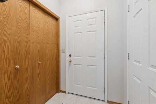 733 Edgebank Place Nw, Calgary, AB 