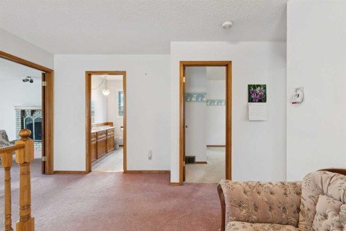 733 Edgebank Place Nw, Calgary, AB 