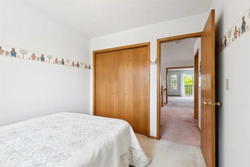 733 Edgebank Place Nw, Calgary, AB 