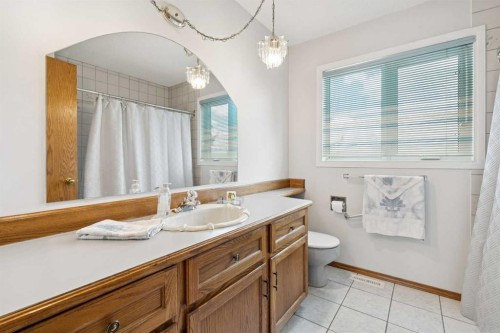 733 Edgebank Place Nw, Calgary, AB 