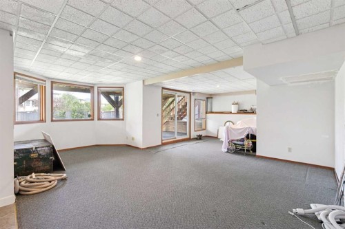 733 Edgebank Place Nw, Calgary, AB 