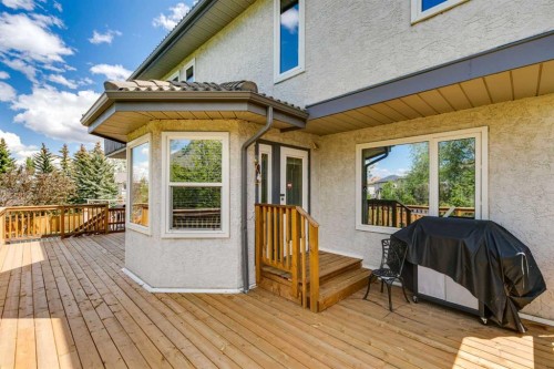 733 Edgebank Place Nw, Calgary, AB 