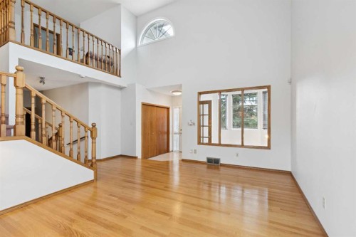 733 Edgebank Place Nw, Calgary, AB 