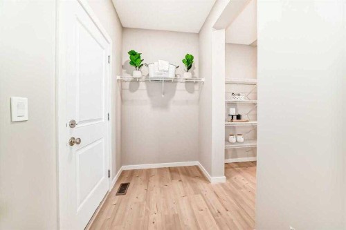 167 Mallard Heath Se, Calgary, AB 